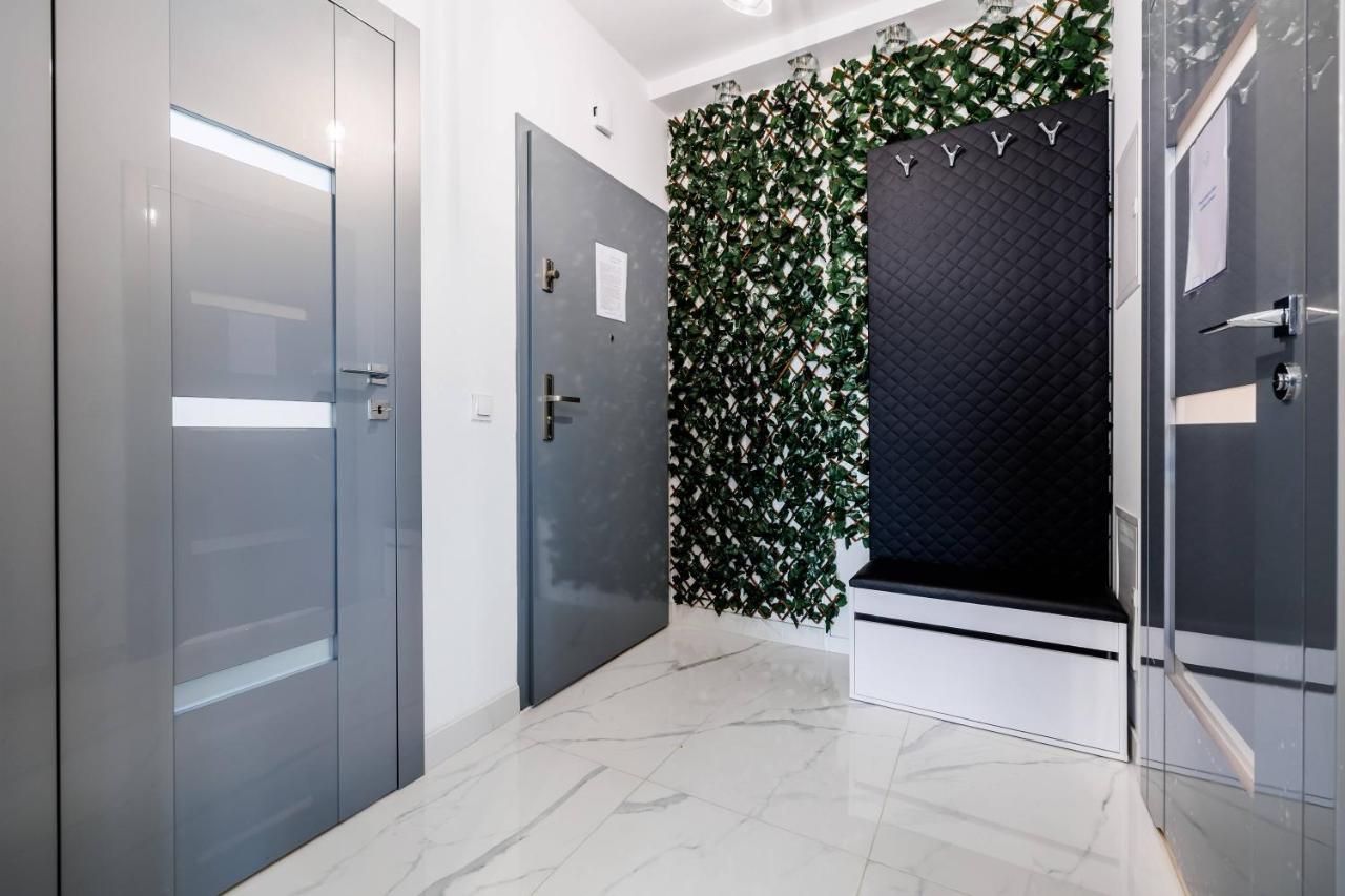 Luxury Apartment With Spa Bath- City Centre, Free Parking Rzeszów Extérieur photo