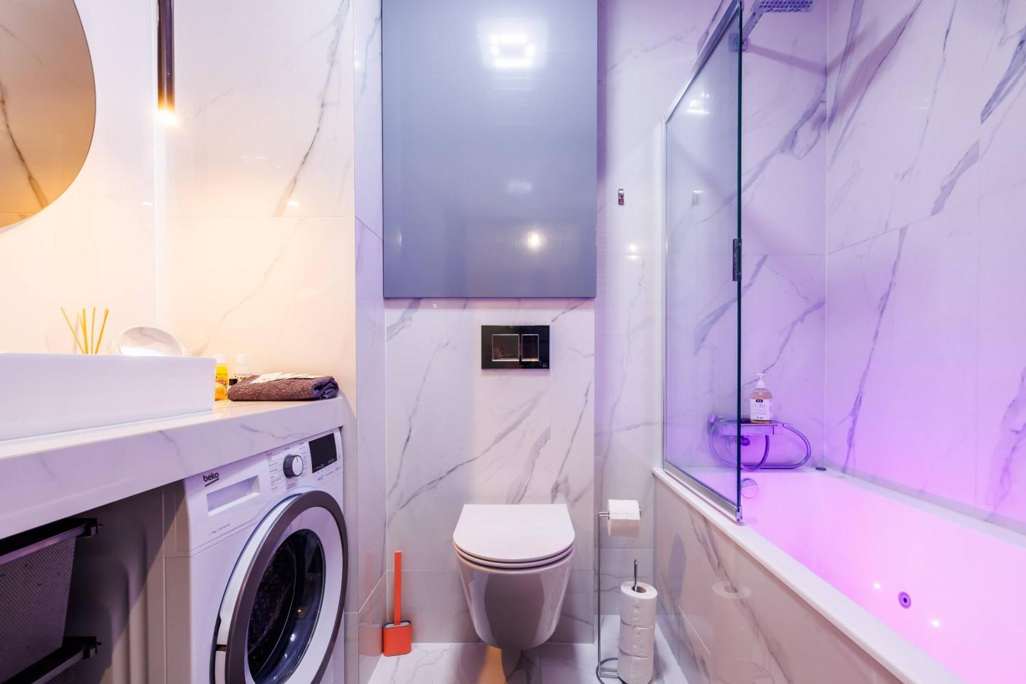 Luxury Apartment With Spa Bath- City Centre, Free Parking Rzeszów Extérieur photo